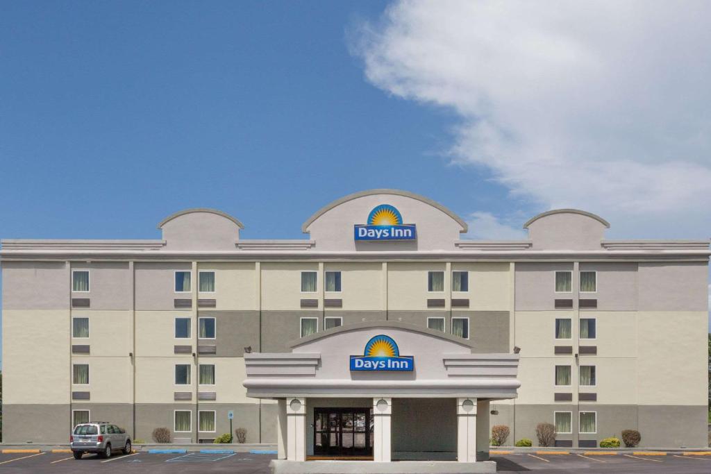 Days Inn by Wyndham Wilkes Barre Main image 1